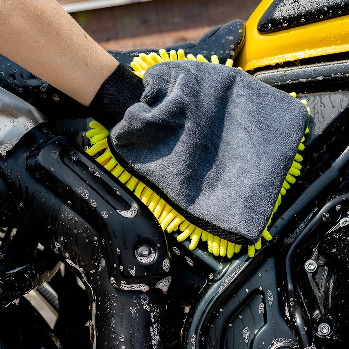 RiderR Luxury Wash Mitt