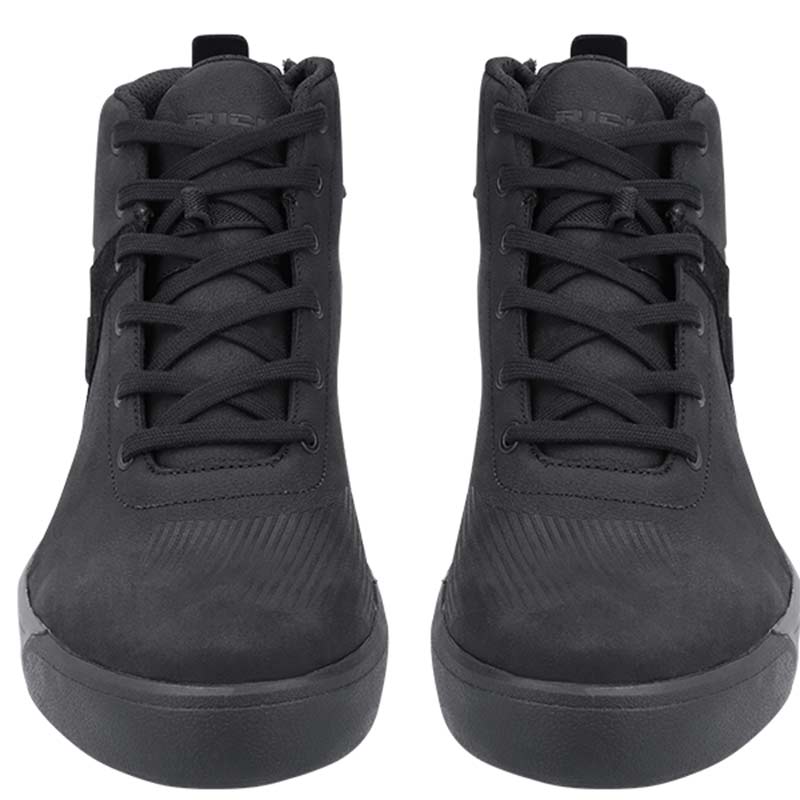 Richa Travis WP Black