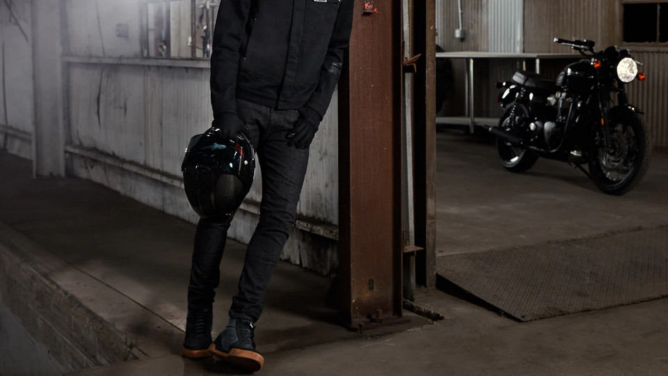 What is the Best Footwear to Wear When Riding a Motorcycle?