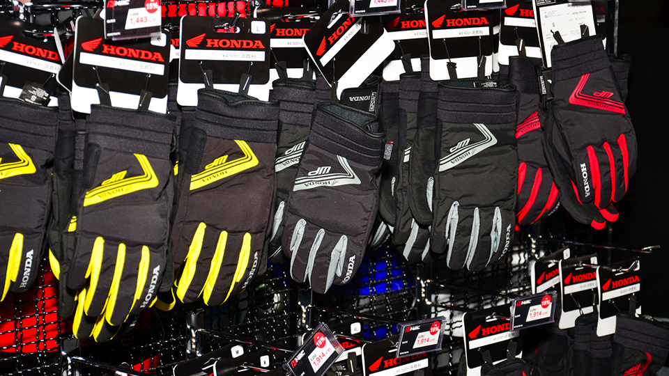 Choosing the Right Motorcycle Gloves