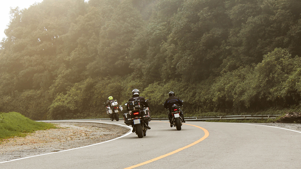 How to Dress for Motorcycle Riding in the Summer