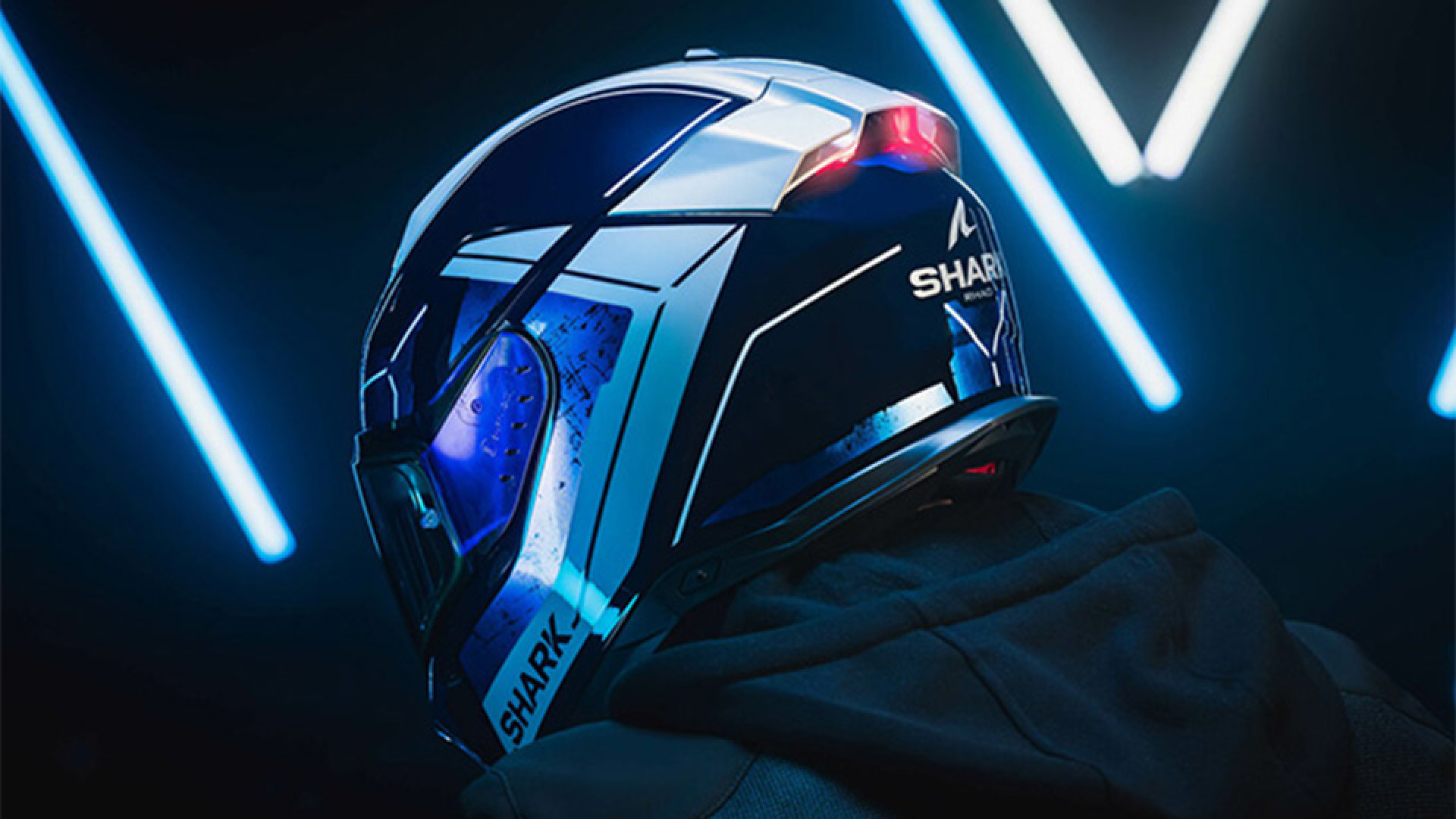 https://www.raceleathers.co.uk/image/cache/catalog/Blog%20Images/Shark%20Skwal%20I3%20Motorcycle%20Helmet%20Review-1920x1080.jpg