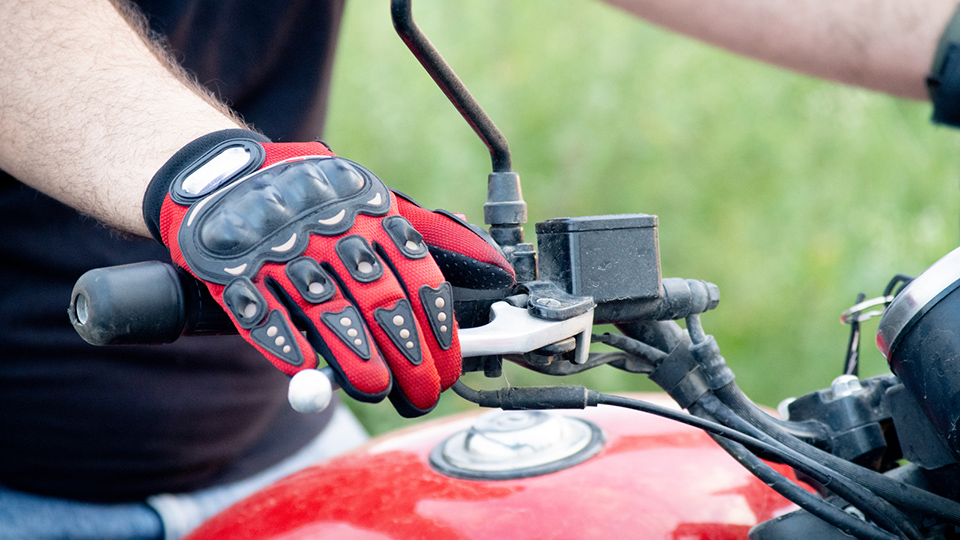 Should You Wear Gloves When Riding a Motorcycle?
