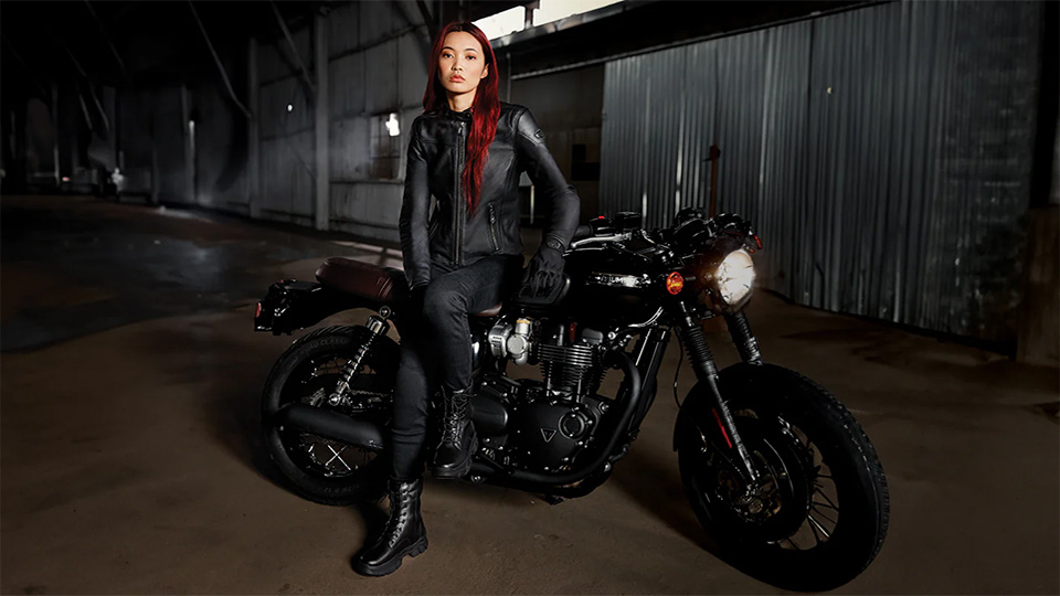 What Makes A Jacket Suitable For Motorcycling?