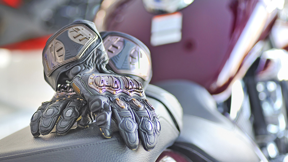  Which Gloves are Better for Bikers?