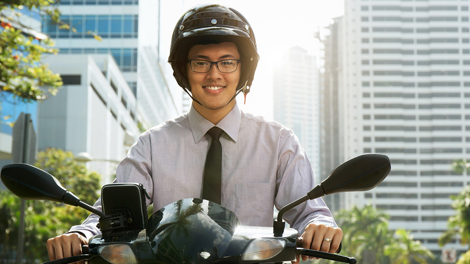 Which Motorcycle Suit Should I Choose - Leather or Textile?