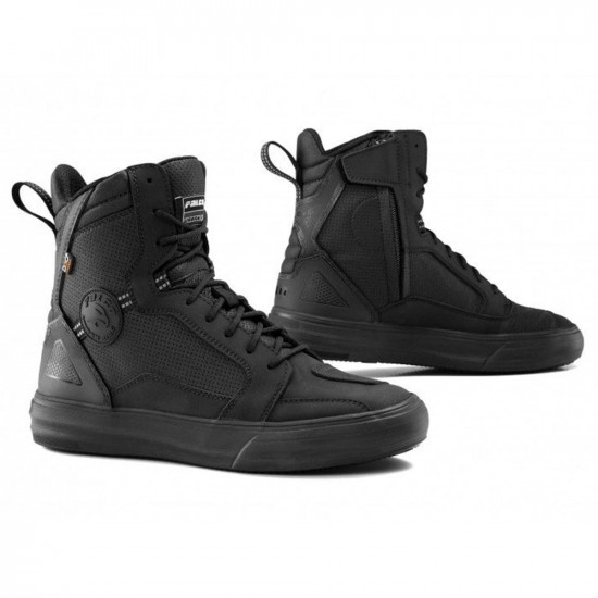 Falco Chaser Black Boot