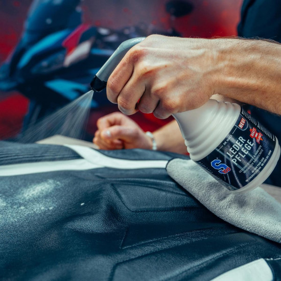 S100 Leather Care Spray 500ml For Leather Clothing Furniture Motorcycle Jackets £16.99 Rider Accessories - SKU DW3441 from RaceLeathers Motorcycle Clothing