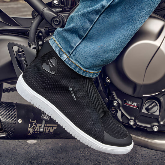 Richa Cosmic GTX Goretex Shoes Black £179.99 Mens Motorcycle Touring Boots - SKU 084/COSM/BK/40 from RaceLeathers Motorcycle Clothing