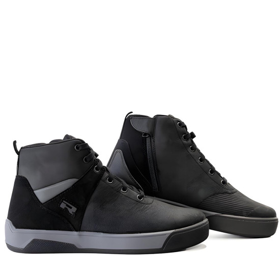 Richa Travis WP Black